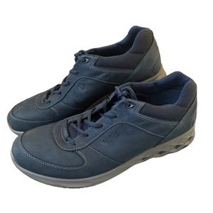 Ecco Biom Men's walking shoe size 9